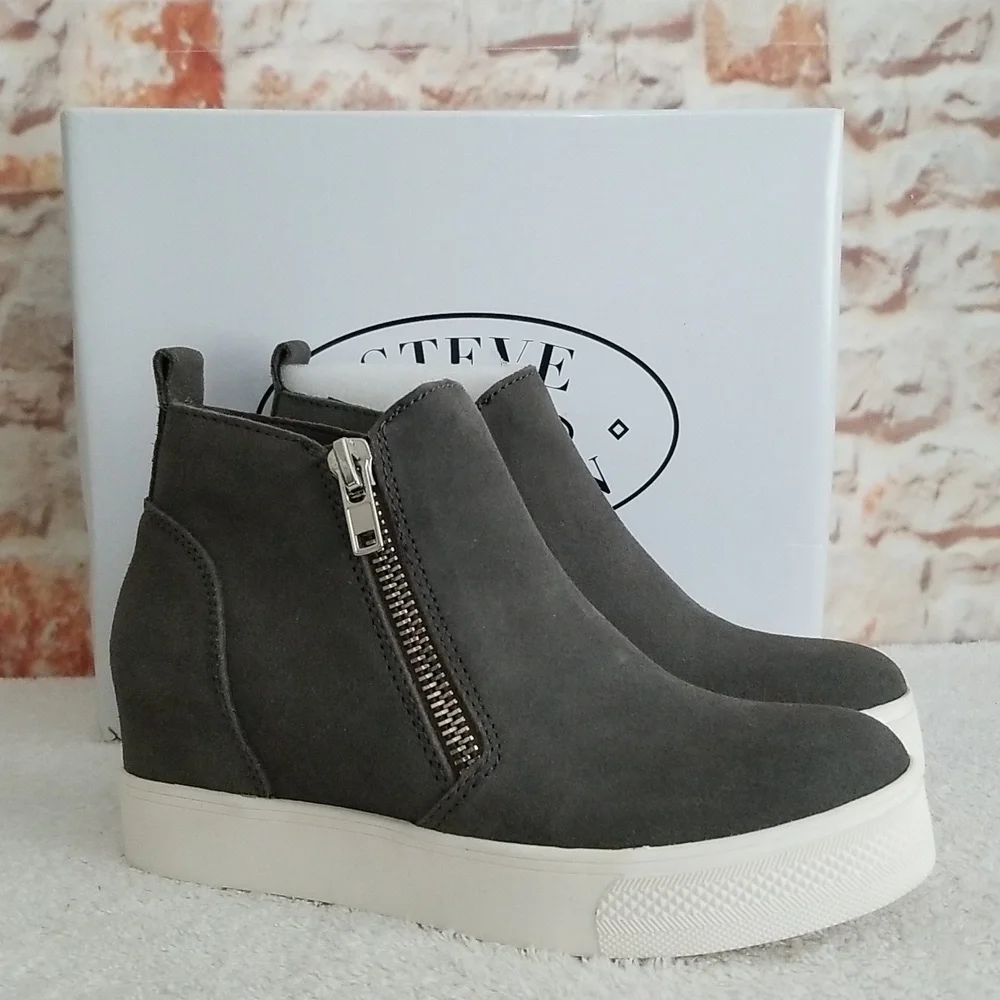 New Steve Madden Wedgie Leather Sneakers - Picture 9 of 13